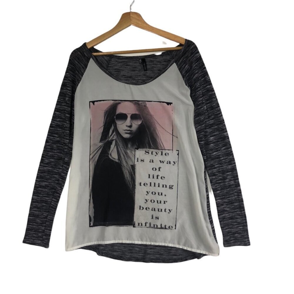 Maurices Gray & White Long Sleeve Raglan Top with Fashion Quote size Large